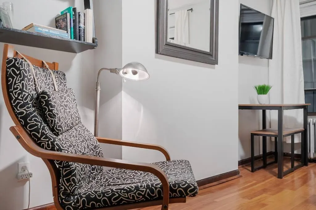 Great Studio Location In Times Square Near Subway New York