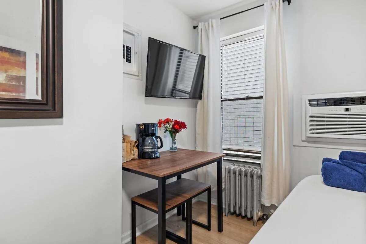 Great Studio Location In Times Square Near Subway New York 0*,